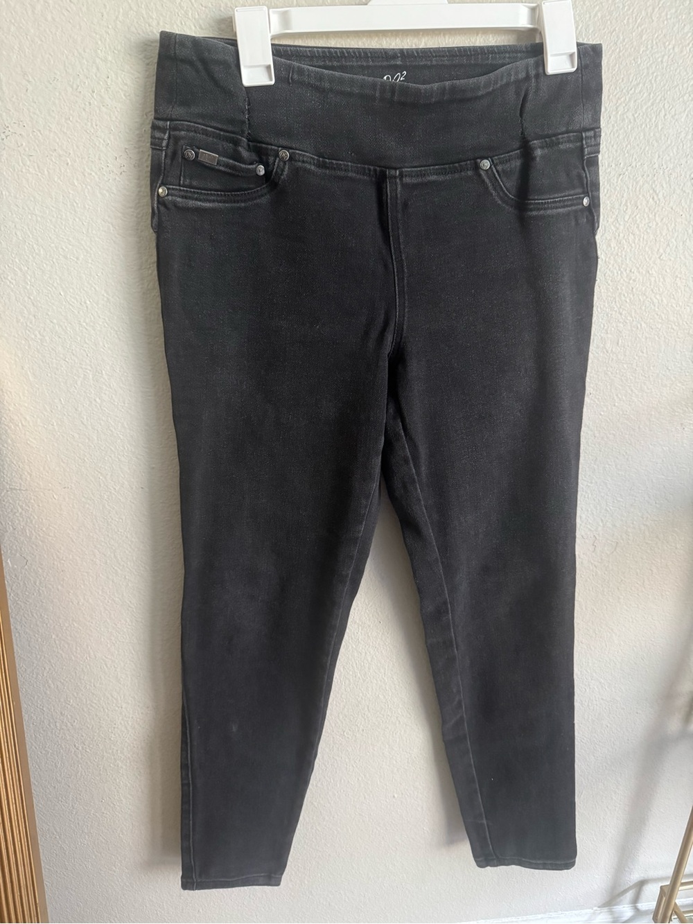 DG2 by Diane Gilman Black Skinny Pull-On Jeans